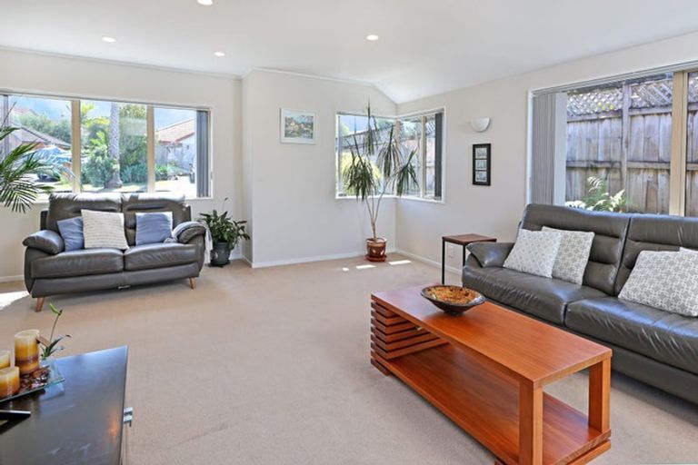 Photo of property in 3 San Antonio Way, Henderson, Auckland, 0612