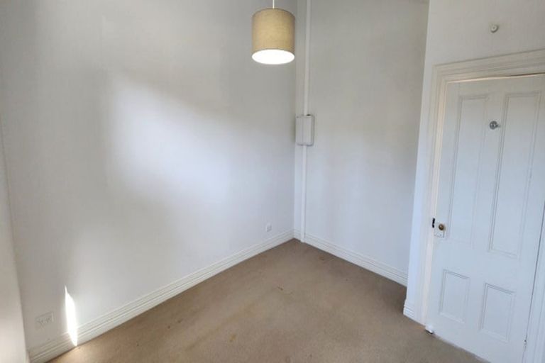 Photo of property in 77 Eliot Street, New Plymouth, 4310