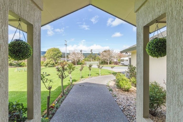 Photo of property in 7 Wakefield Road, Levin, 5571