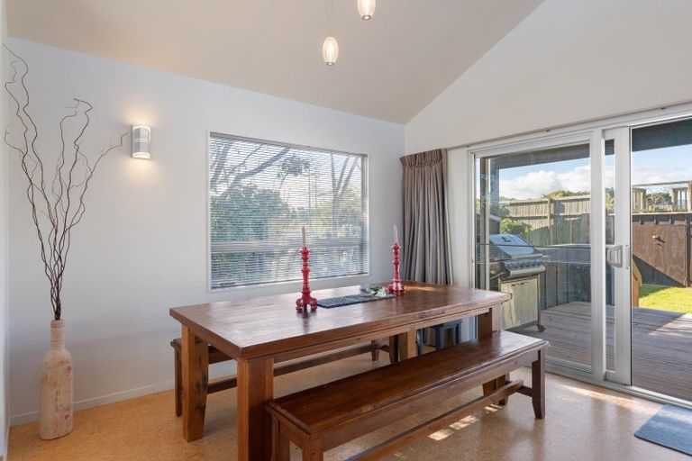 Photo of property in 8 Rodney Avenue, Te Horo Beach, Otaki, 5581