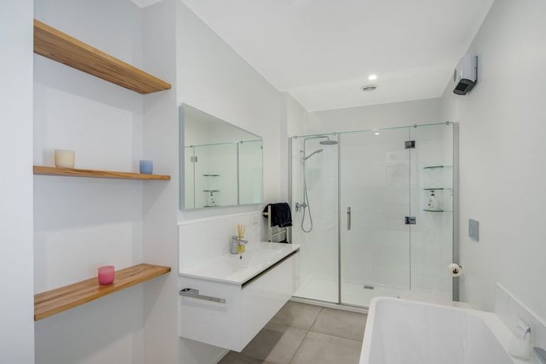 Photo of property in 58a Kainui Road, Hataitai, Wellington, 6021