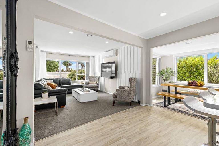 Photo of property in 33 Taka Street, Takanini, 2112