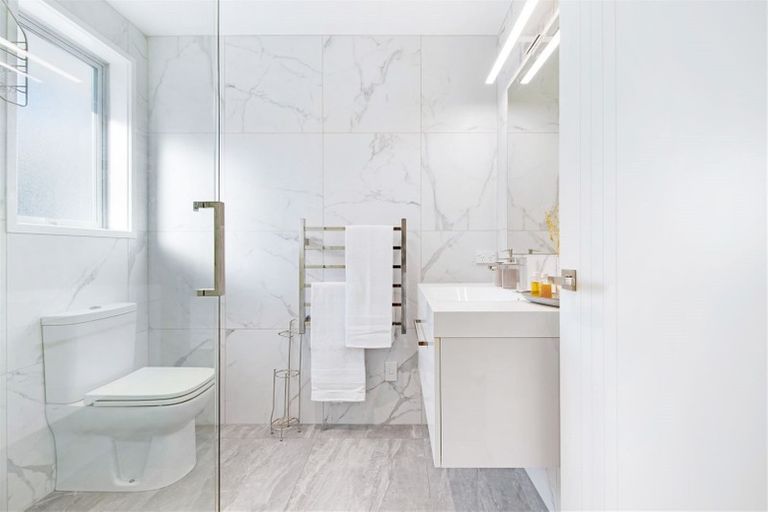 Photo of property in 122d Matipo Road, Te Atatu Peninsula, Auckland, 0610