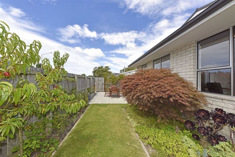 Photo of property in 35 Cavendish Road, Casebrook, Christchurch, 8051