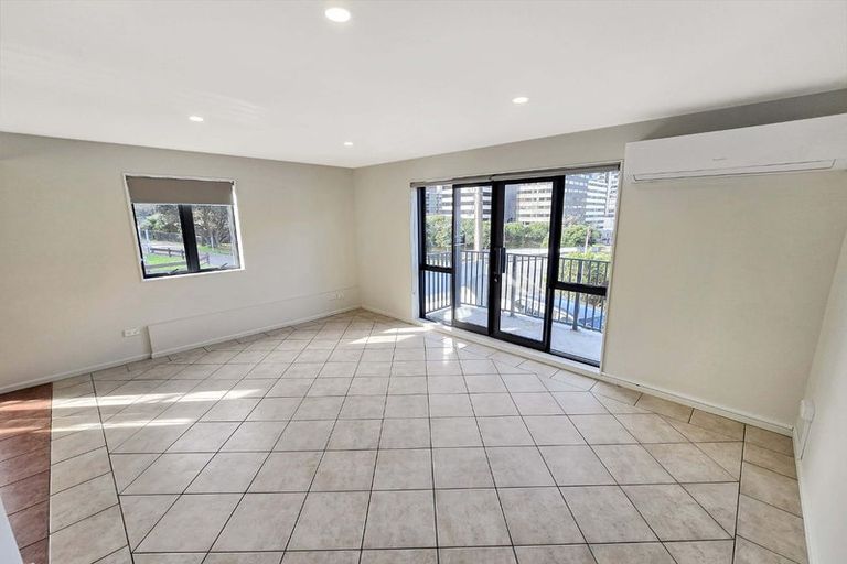 Photo of property in 143-145 Ghuznee Street, Te Aro, Wellington, 6011