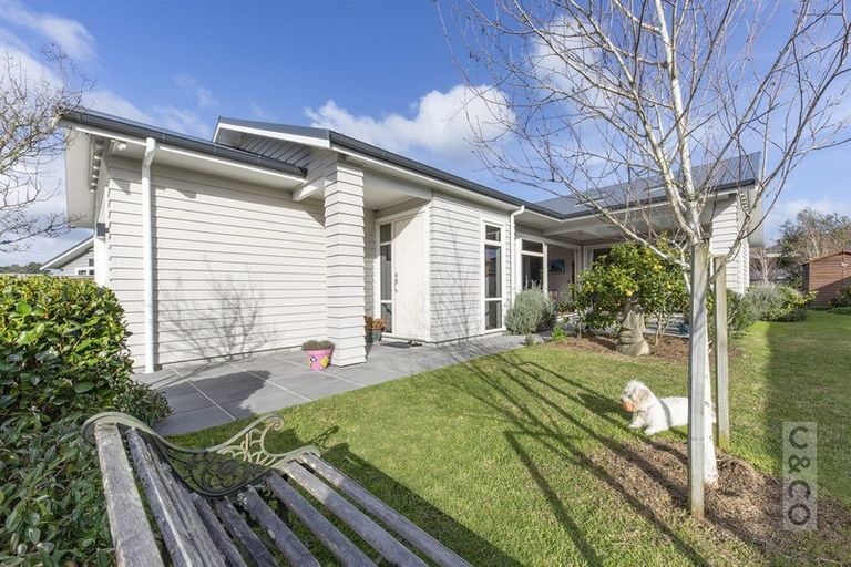 Photo of property in 42 Maude Street, Riverhead, 0820