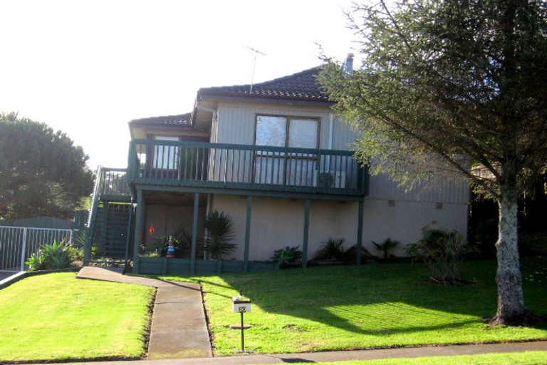 Photo of property in 30 Ransom Smyth Drive, Goodwood Heights, Auckland, 2105