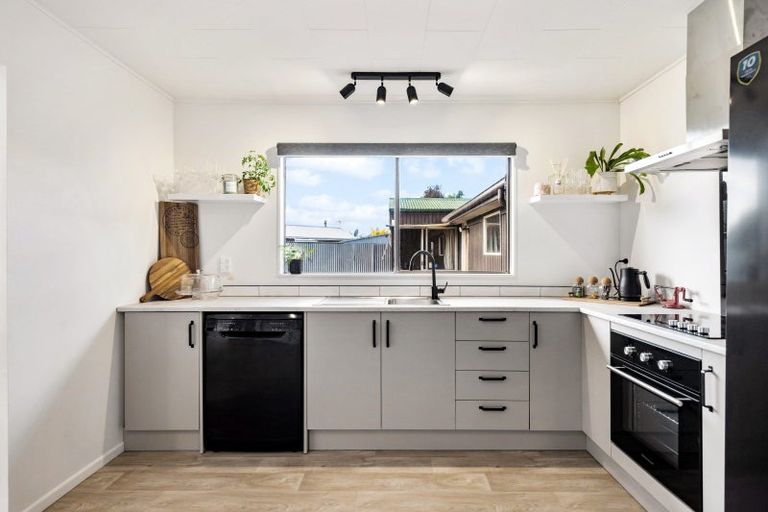 Photo of property in 186 Flaxmere Avenue, Flaxmere, Hastings, 4120