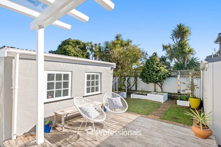 Photo of property in 17 William Street, Petone, Lower Hutt, 5012