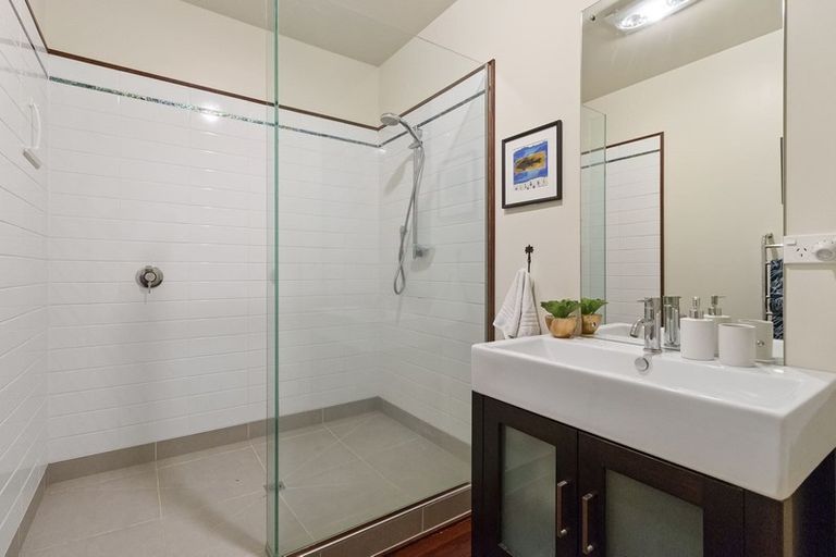 Photo of property in 20a Mount Avenue, Pauanui, Hikuai, 3579