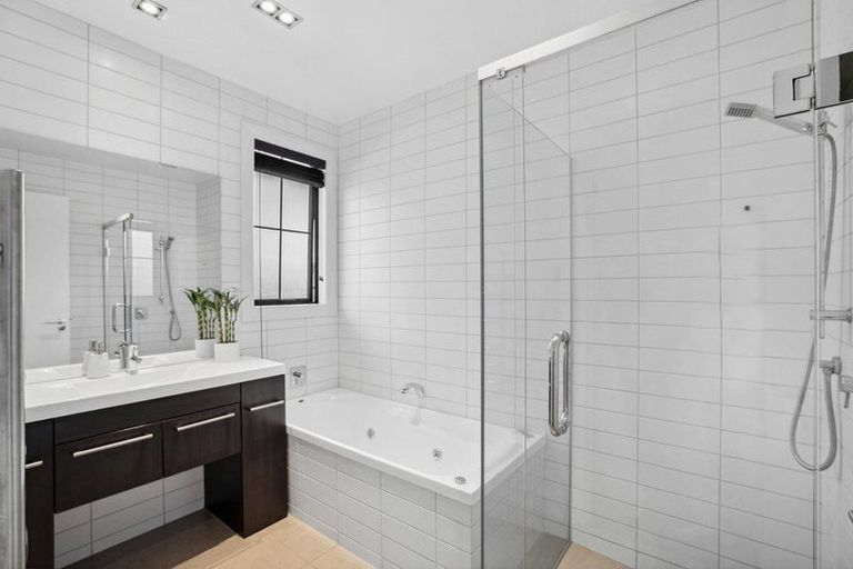 Photo of property in 32 Hope Avenue, Lake Hayes, Queenstown, 9304