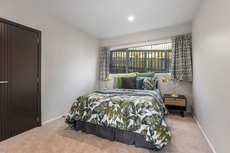 Photo of property in 20 Madeira Close, Whitby, Porirua, 5024