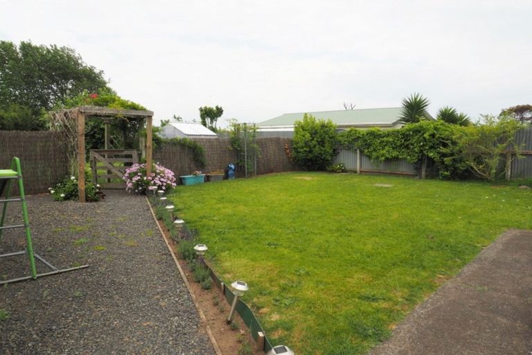 Photo of property in 10 Norbiton Road, Foxton, 4814