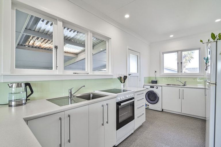 Photo of property in 420 Southland Place, Raureka, Hastings, 4120