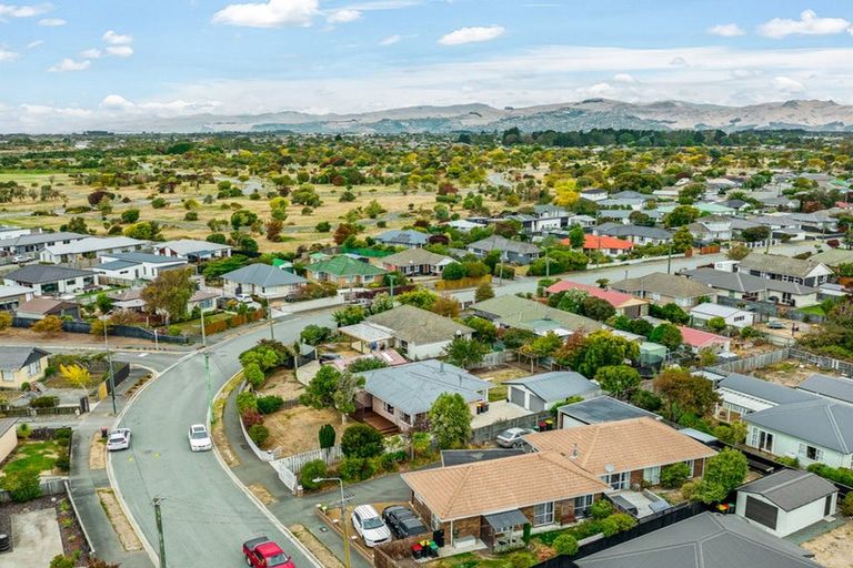 Photo of property in 4 Vivian Street, Burwood, Christchurch, 8083