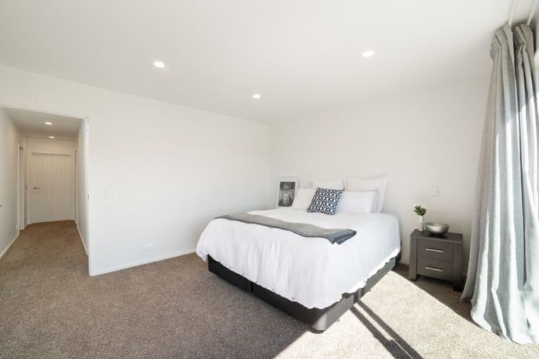 Photo of property in 43 Mcadam Drive, Jacks Point, Queenstown, 9371