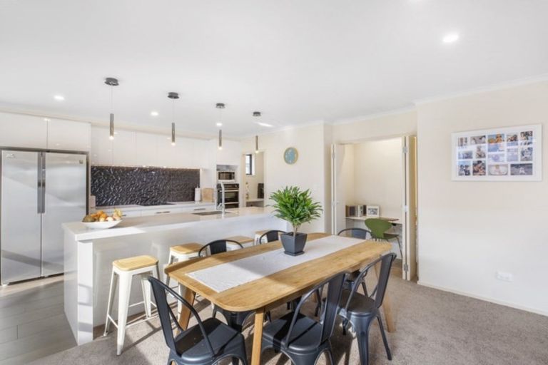 Photo of property in 6 Selliera Place, Papamoa Beach, Papamoa, 3118