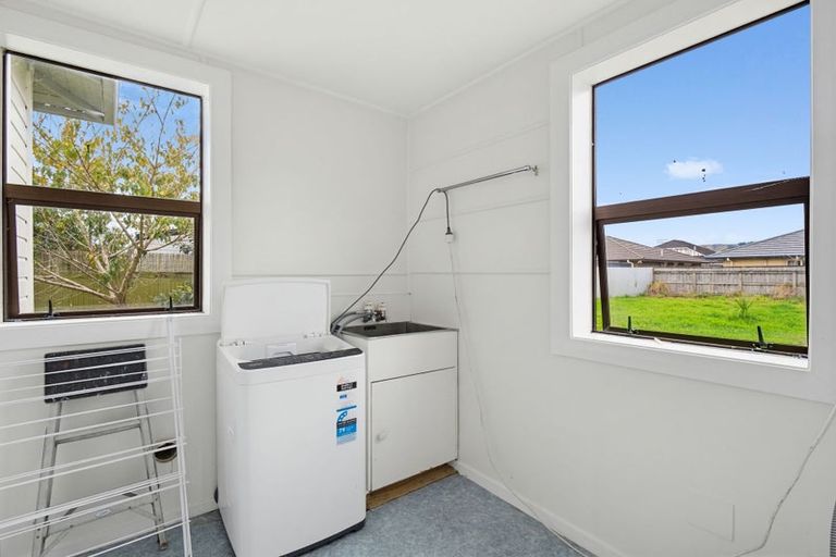 Photo of property in 176 Winchester Street, Levin, 5510