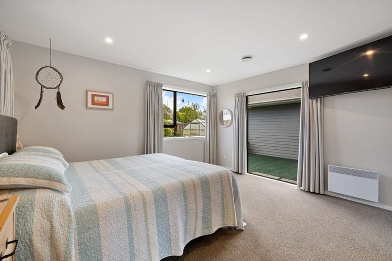 Photo of property in 92 Rowley Avenue, Hoon Hay, Christchurch, 8025
