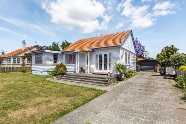 Photo of property in 27 Russell Road, Marewa, Napier, 4110
