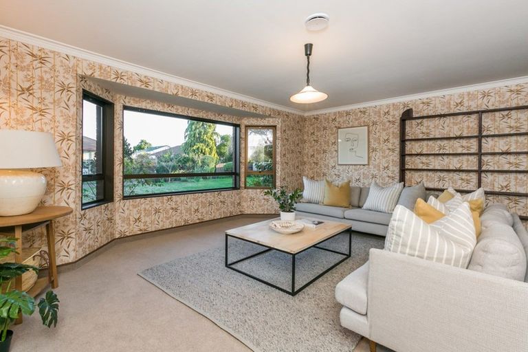 Photo of property in 35a Church Road, Taradale, Napier, 4112