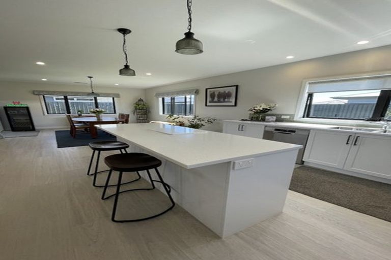 Photo of property in 9 Gee Place, Taradale, Napier, 4112