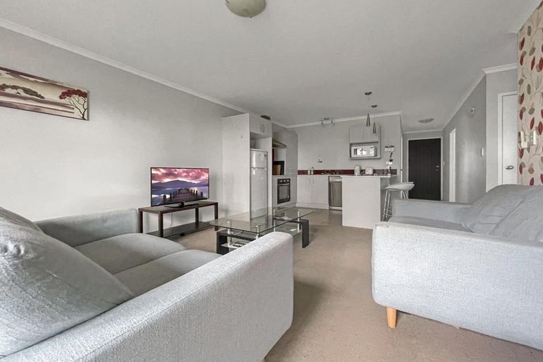 Photo of property in 240u5 Old Farm Road, Hillcrest, Hamilton, 3216