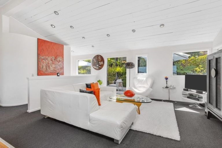 Photo of property in 141 Matipo Road, Te Atatu Peninsula, Auckland, 0610