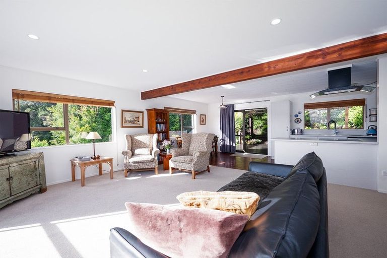 Photo of property in 6 Puketiro Place, Paihia, 0200