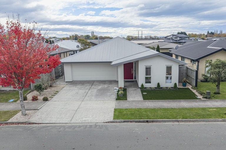 Photo of property in 11 Hayson Drive, Kaiapoi, 7630