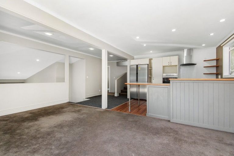 Photo of property in 150 Tirohanga Road, Tirohanga, Lower Hutt, 5010