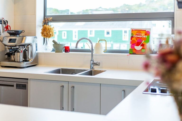 Photo of property in 18/31 Princess Terrace, Newtown, Wellington, 6021