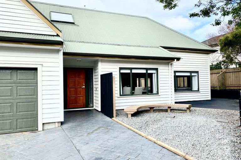 Photo of property in 7 Claverton Grove, Churton Park, Wellington, 6037