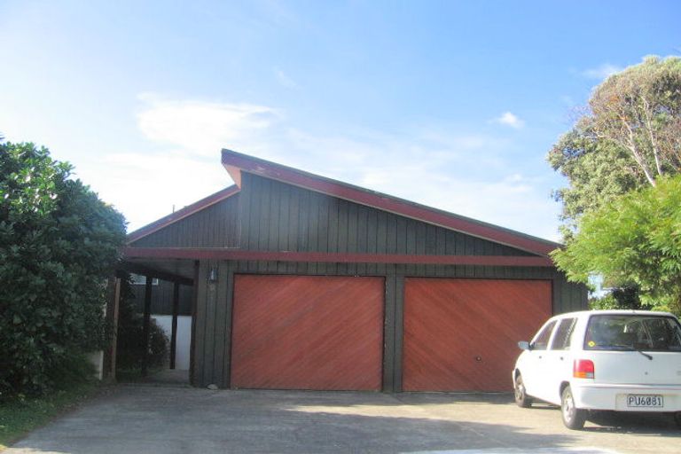 Photo of property in 9 Keel Place, Whitby, Porirua, 5024