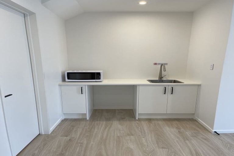 Photo of property in 7 Hea Road, Hobsonville, Auckland, 0616