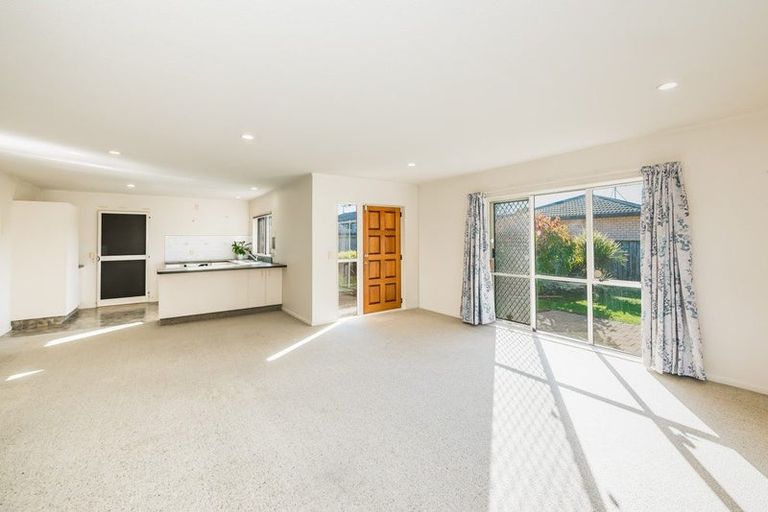 Photo of property in 42 Arawhata Road, Paraparaumu, 5032