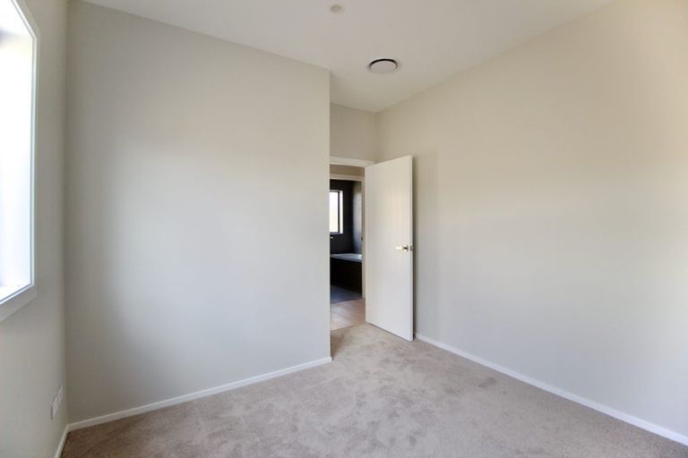 Photo of property in 9 Babina Avenue, Kumeu, 0810