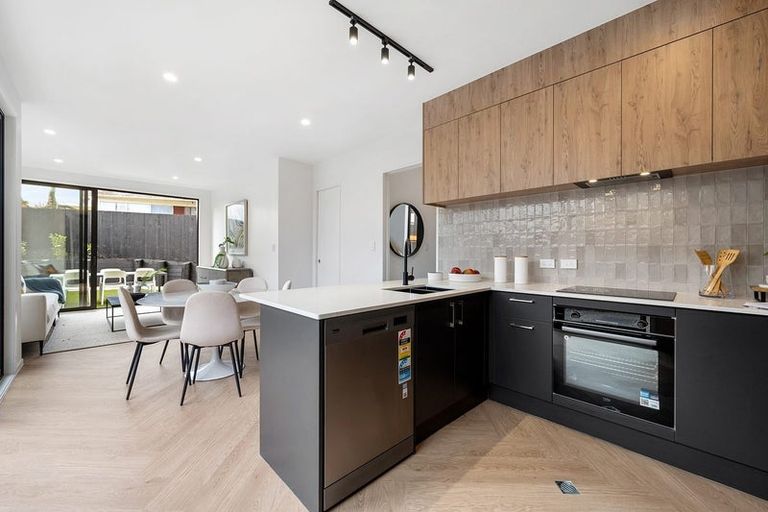 Photo of property in 7/8 Bennett Road, Pakuranga, Auckland, 2010