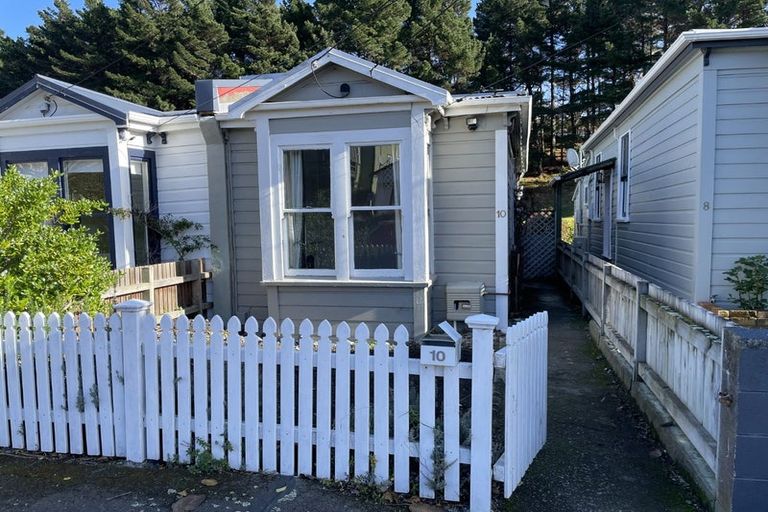 Photo of property in 10 Royal Street, Berhampore, Wellington, 6023