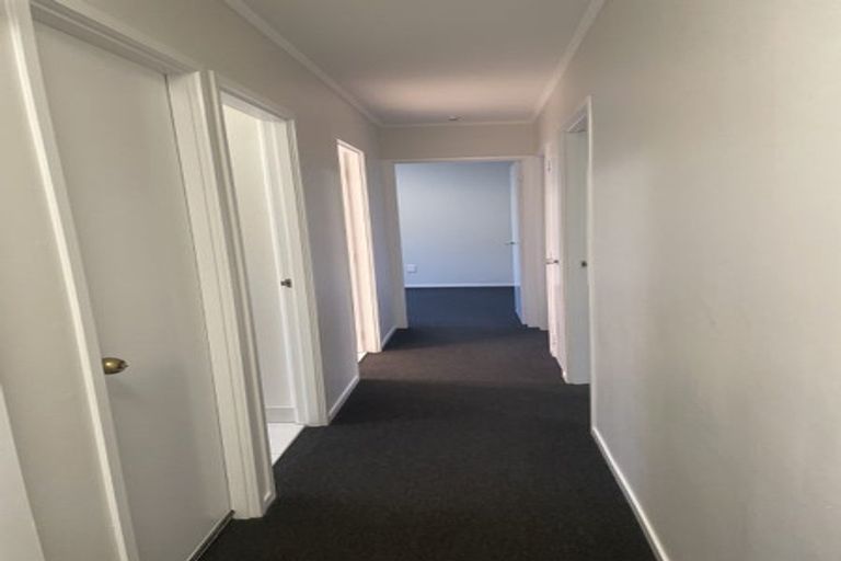 Photo of property in 227 Titirangi Road, Titirangi, Auckland, 0604
