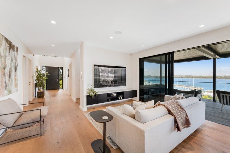 Photo of property in 47c Takutai Avenue, Half Moon Bay, Auckland, 2012