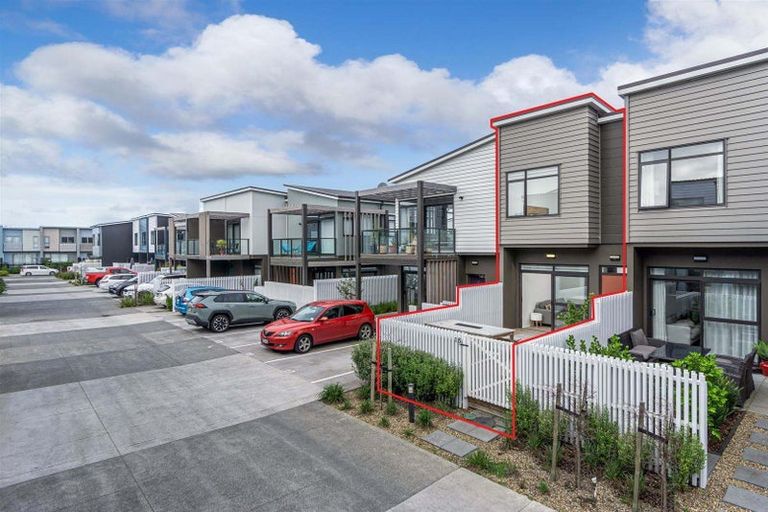 Photo of property in 15 Tuatua Road, Hobsonville, Auckland, 0616