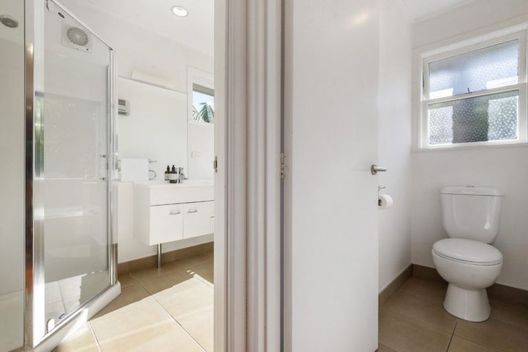 Photo of property in 7 Brussells Place, Birkenhead, Auckland, 0626