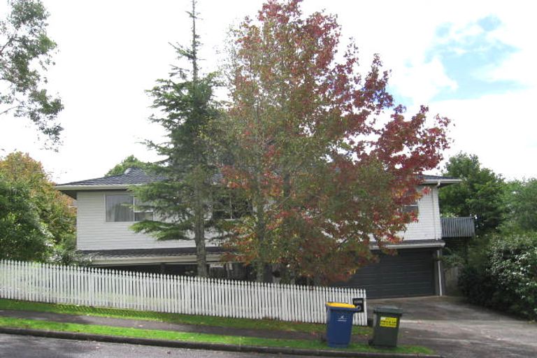 Photo of property in 8 Puketitiro Street, Glen Eden, Auckland, 0602