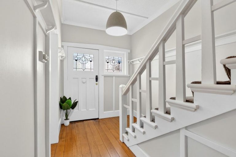 Photo of property in 32 Brougham Street, Nelson South, Nelson, 7010