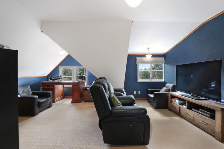 Photo of property in 1 Jellicoe Drive, Hamilton East, Hamilton, 3216