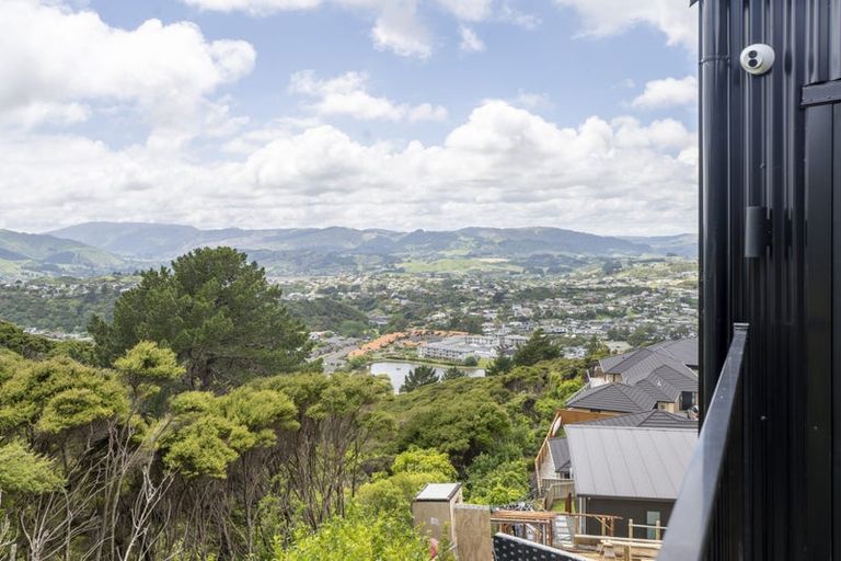Photo of property in 9 Topsail Way, Whitby, Porirua, 5024