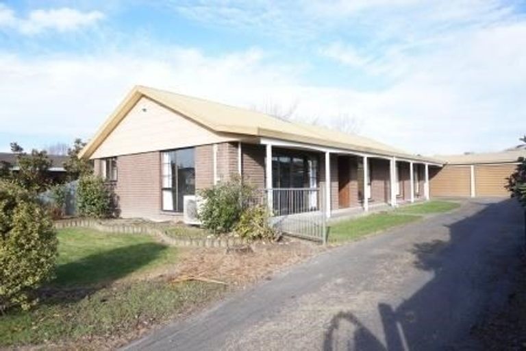 Photo of property in 72 Newnham Street, Rangiora, 7400