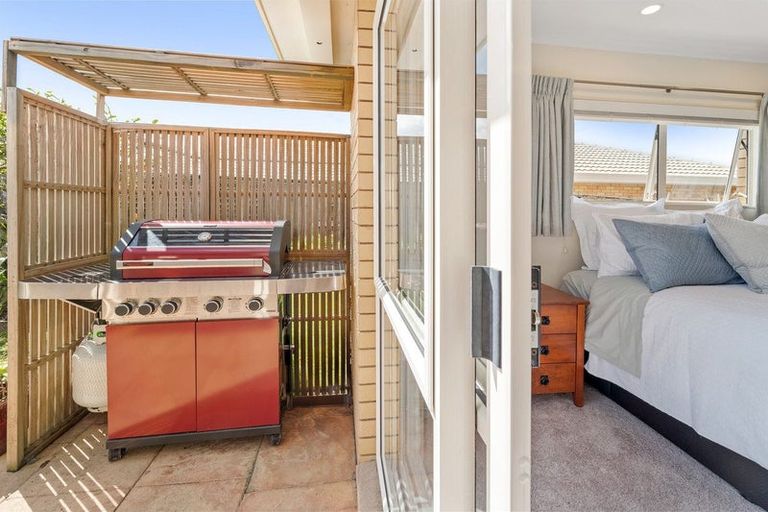 Photo of property in 39 Lakeside Drive, Orewa, 0931