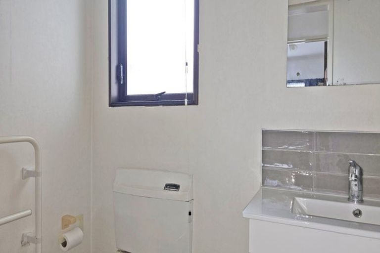 Photo of property in 32b Charles Street, Westshore, Napier, 4110